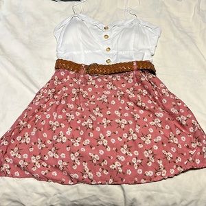 Flower dress with belt